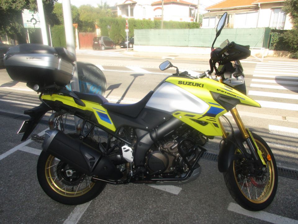 SUZUKI DL V-STROM 1050DE 4