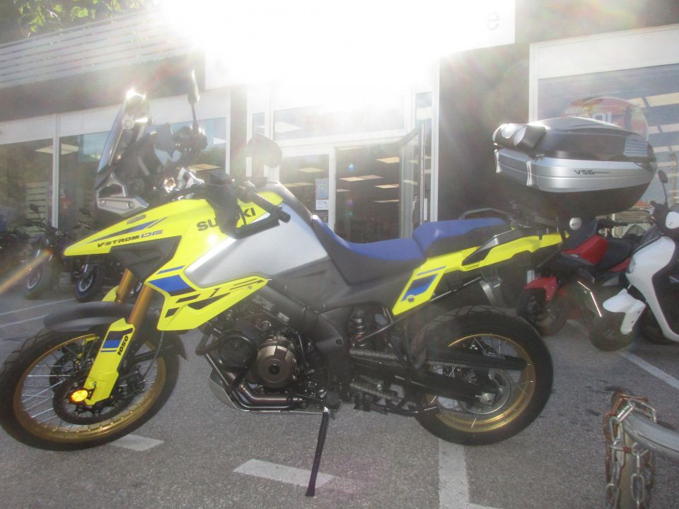 SUZUKI DL V-STROM 1050DE 4