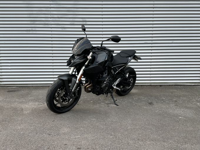 SUZUKI GSX-8S 4