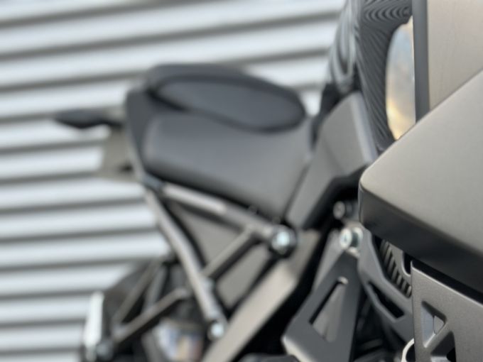 SUZUKI GSX-8S 4