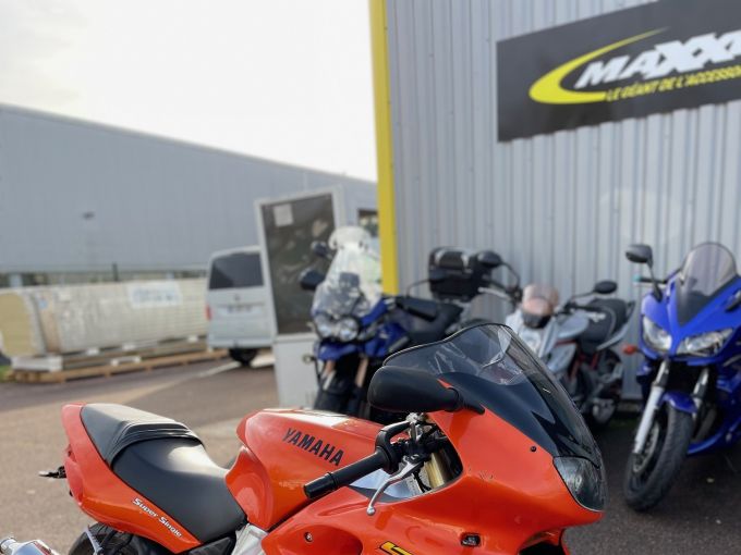 YAMAHA SZR 4