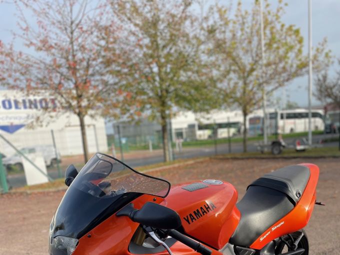 YAMAHA SZR 4