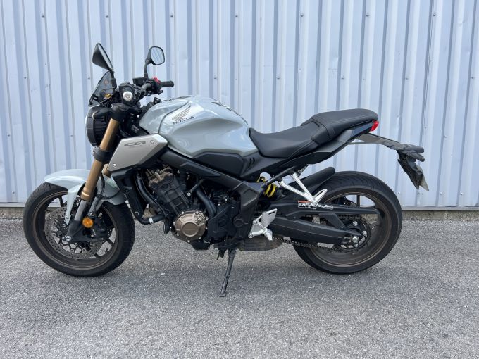 HONDA CB 650 R 4