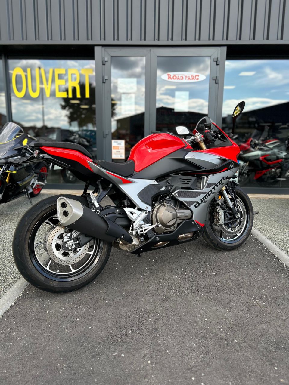 QJ MOTOR SRK 600 RS 4