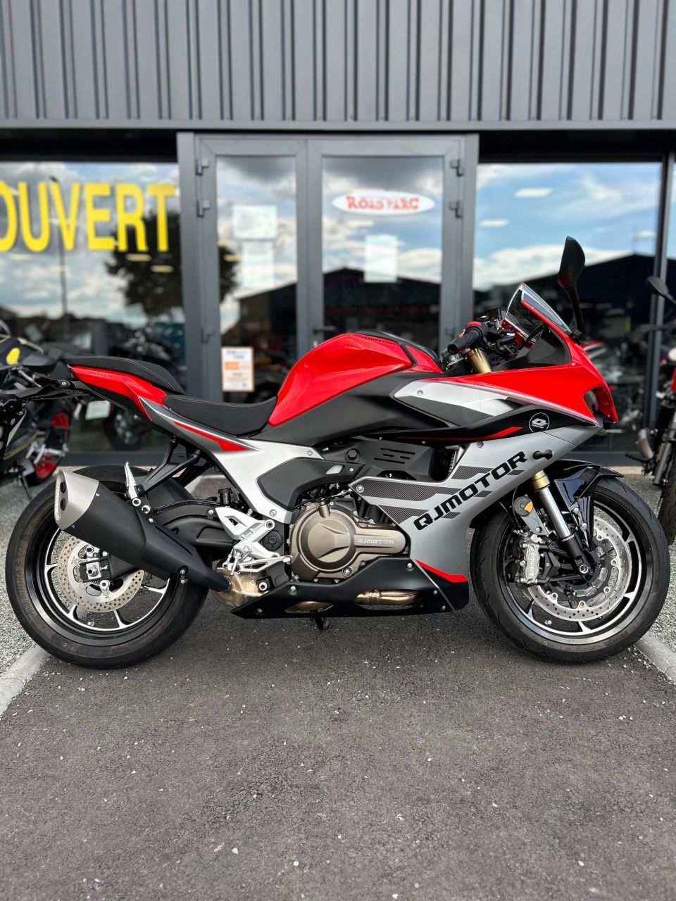 QJ MOTOR SRK 600 RS 4