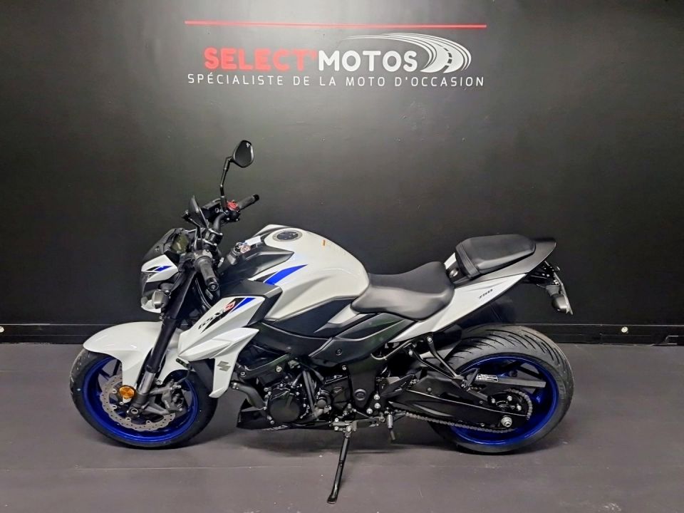 SUZUKI GSX-S 750 4