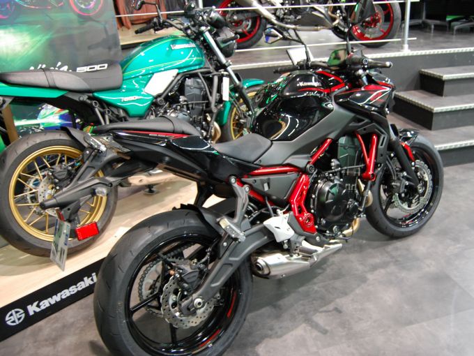 KAWASAKI Z 650 (47.5CV) 4