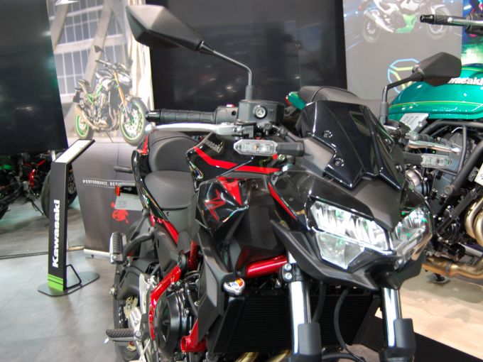 KAWASAKI Z 650 (47.5CV) 4