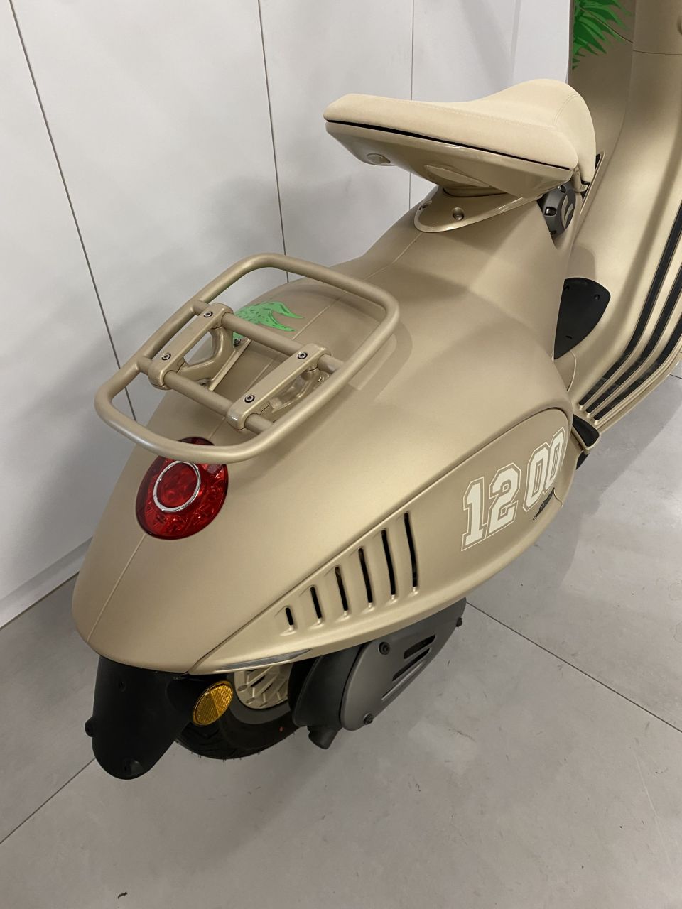 VESPA 946 ABS-ASR 125 4