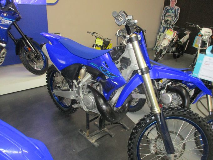 YAMAHA YZ250 4