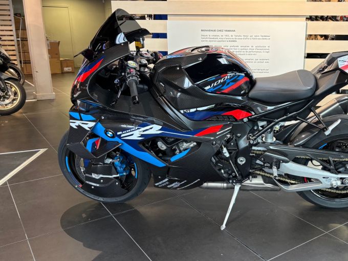 BMW M 1000RR 4