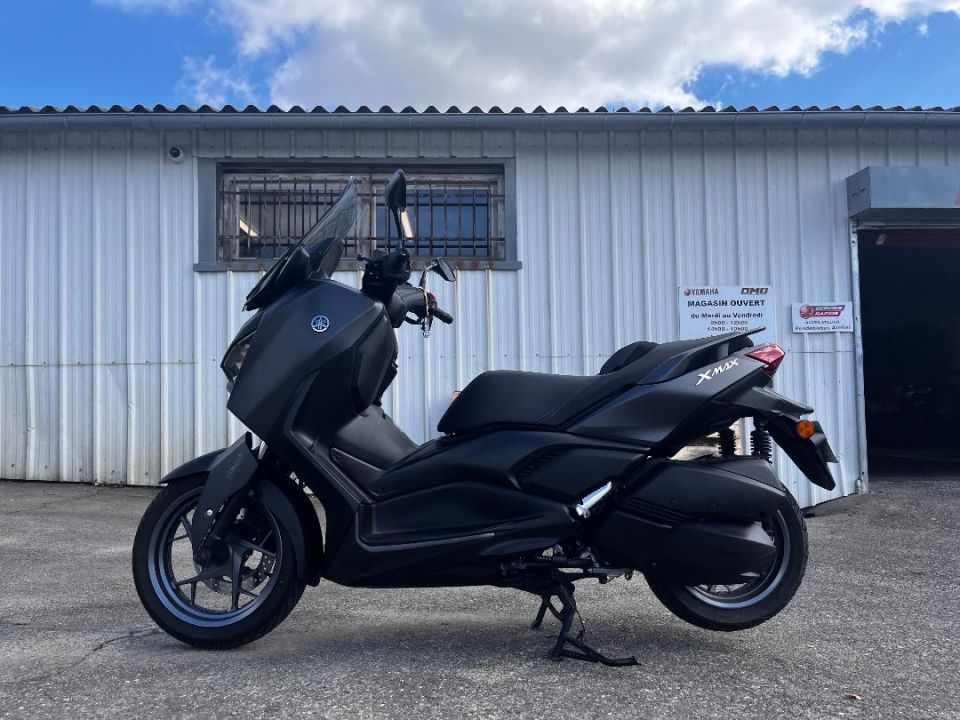 YAMAHA XMAX 300 4