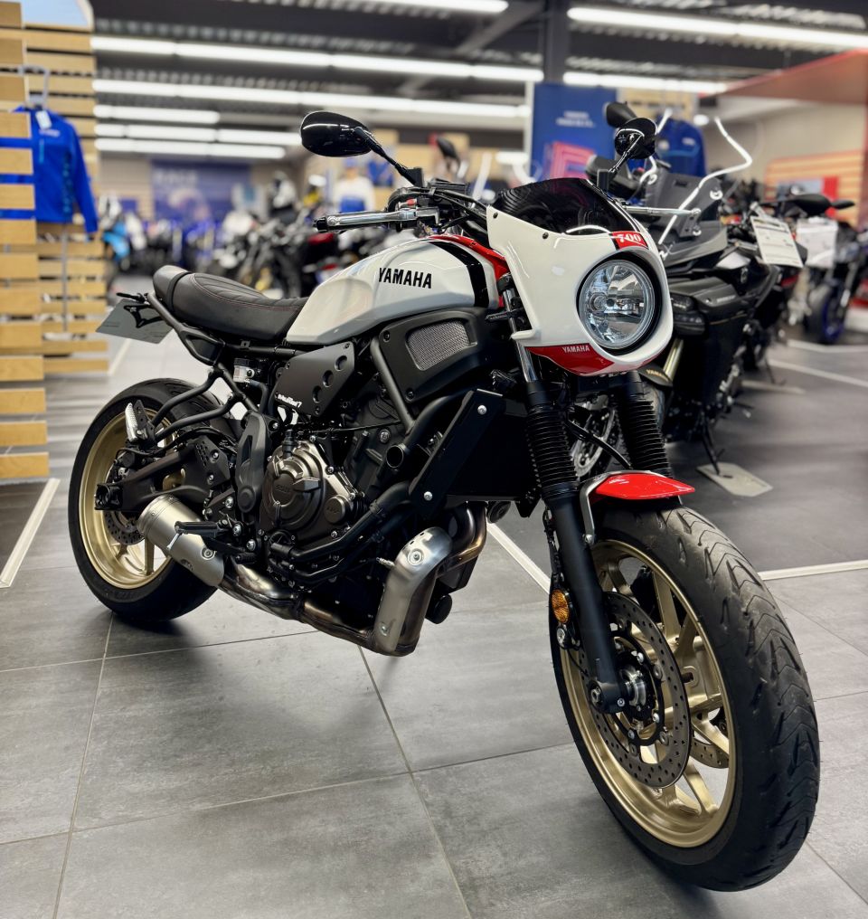 YAMAHA XSR 700 4