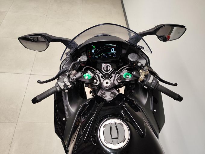 KAWASAKI Ninja H2 SX 4