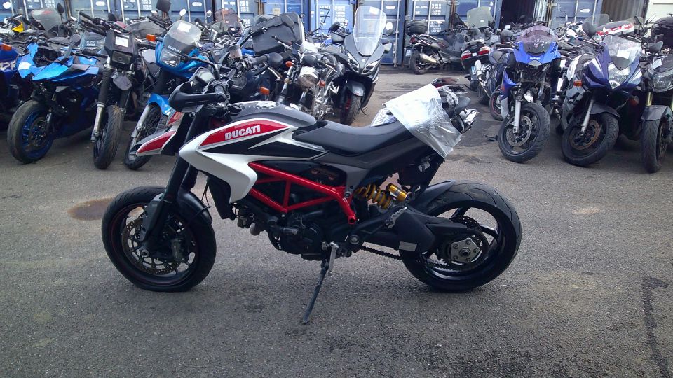 DUCATI HYPERMOTARD 4