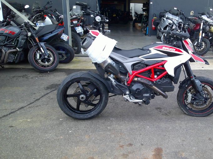 DUCATI HYPERMOTARD 4