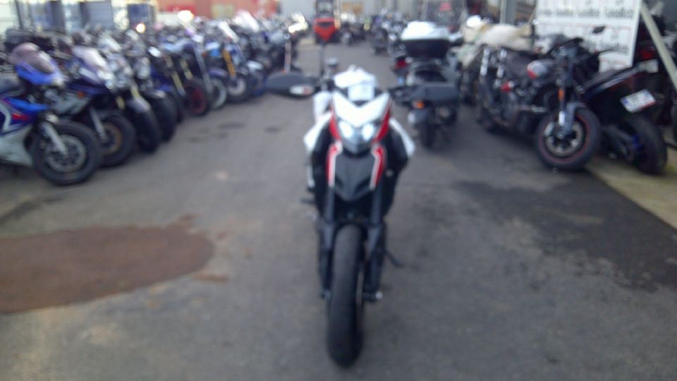 DUCATI HYPERMOTARD 4