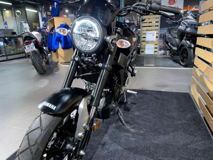 YAMAHA XSR 125 4