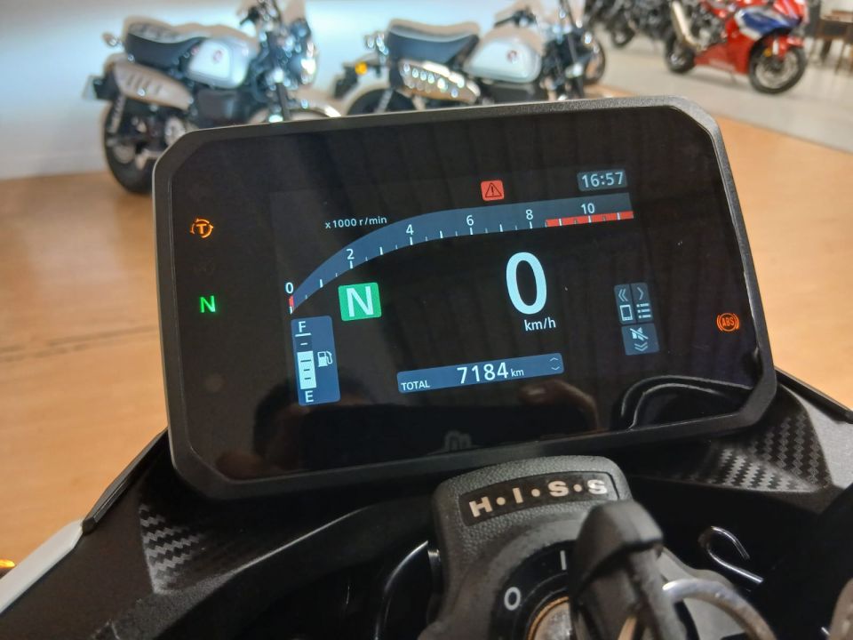 HONDA CB 500 Hornet 4