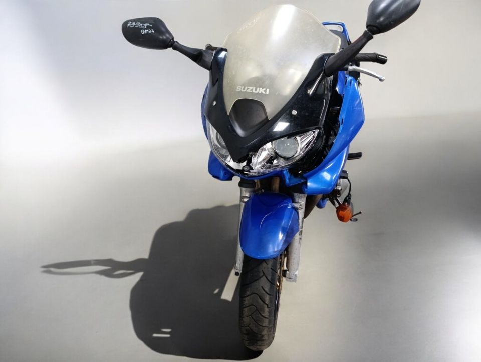 SUZUKI GSF 600 BANDIT 4