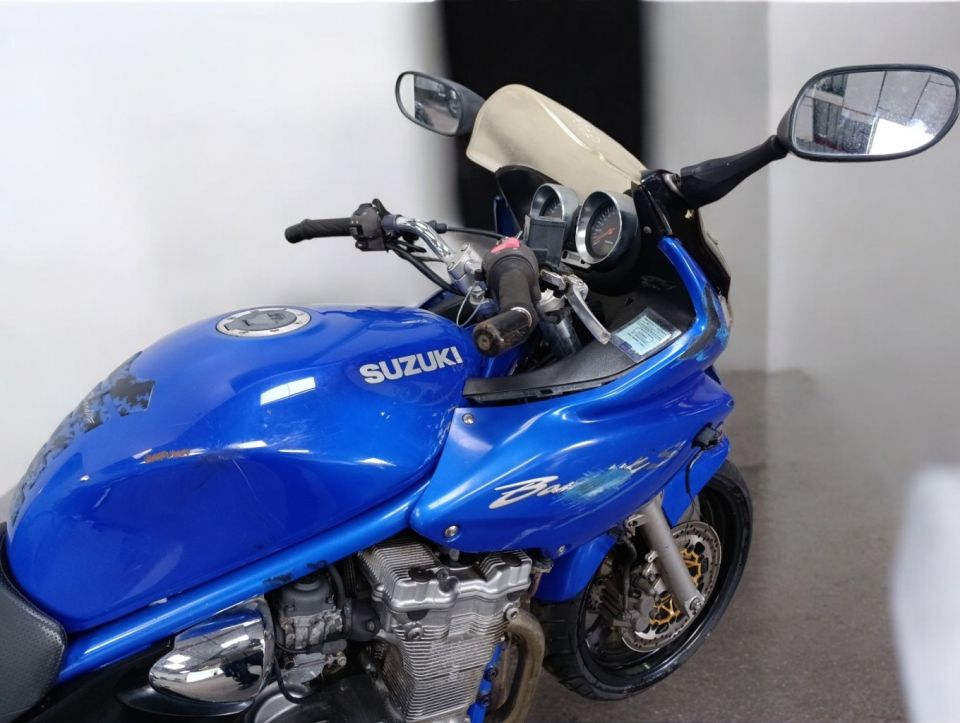 SUZUKI GSF 600 BANDIT 4