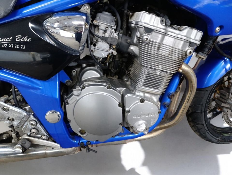SUZUKI GSF 600 BANDIT 4