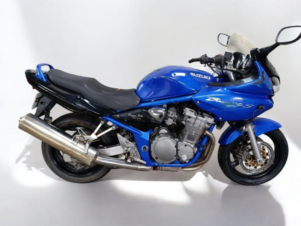 SUZUKI GSF 600 BANDIT 4