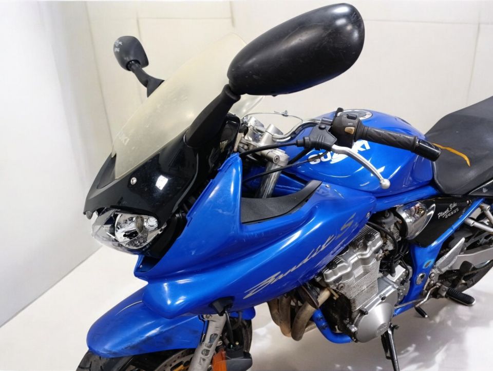 SUZUKI GSF 600 BANDIT 4