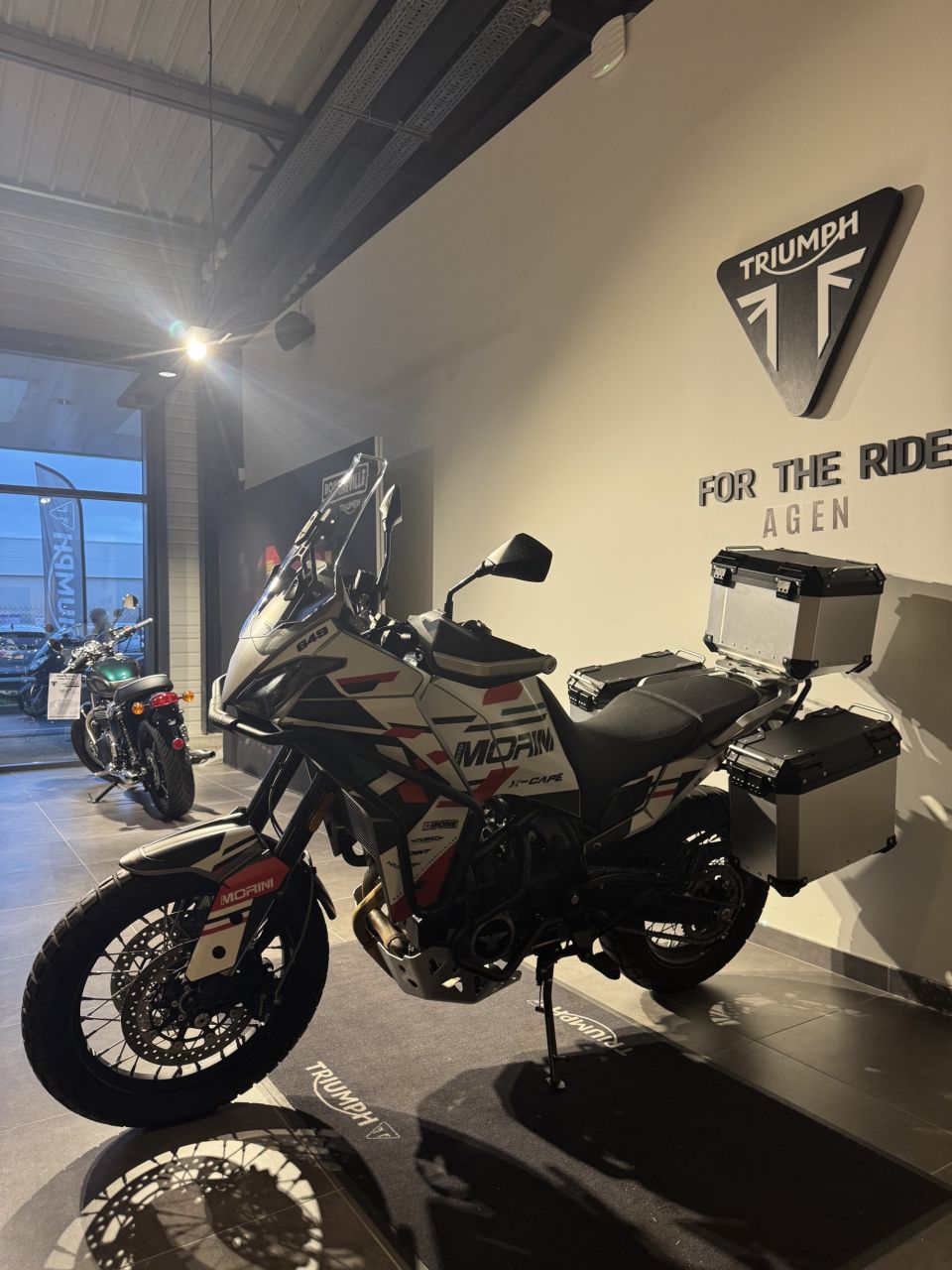 MOTO MORINI X-cape 650 4