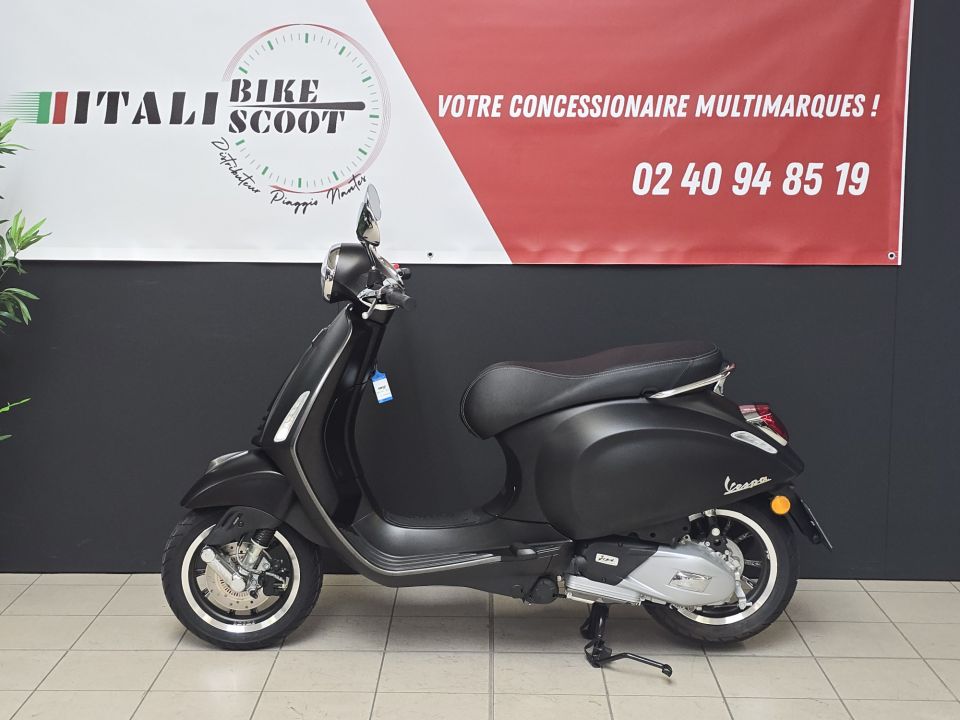 VESPA PRIMAVERA 125 4