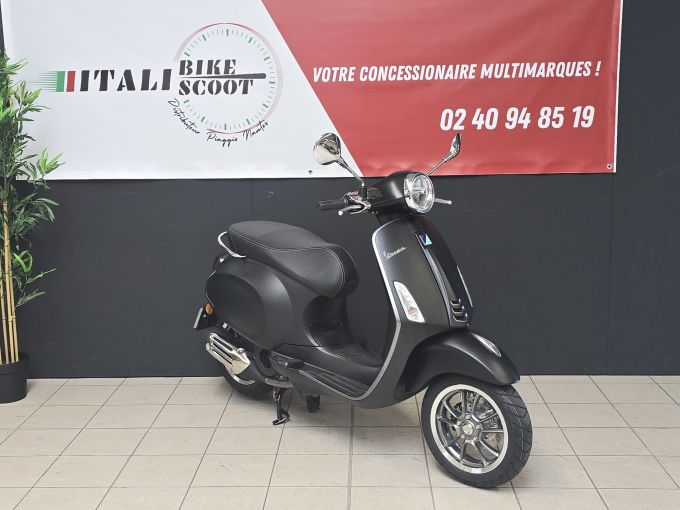 VESPA PRIMAVERA 125 4