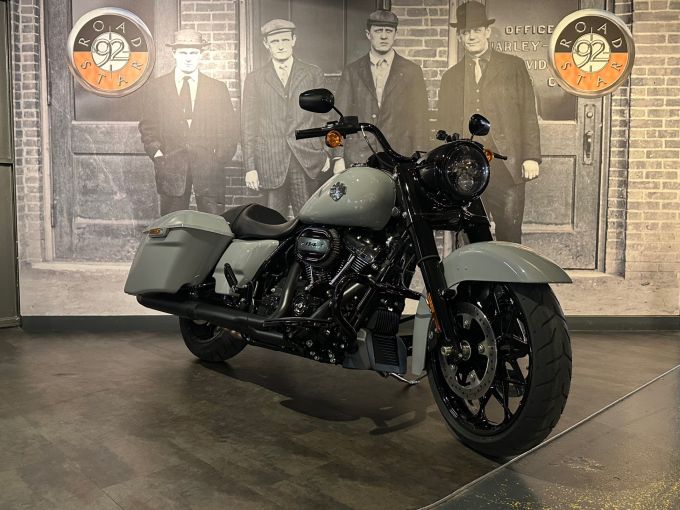 HARLEY-DAVIDSON TOURING ROAD KING 1868 SPECIAL 4