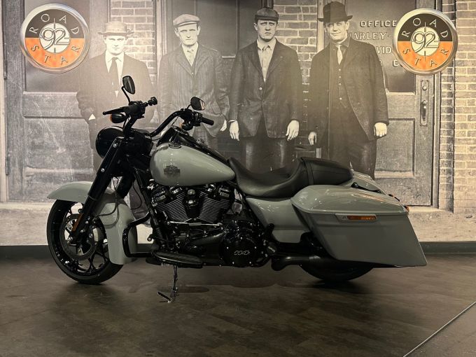HARLEY-DAVIDSON TOURING ROAD KING 1868 SPECIAL 4