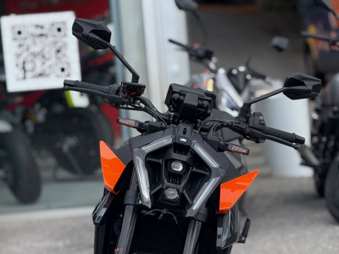 KTM 990 DUKE 4