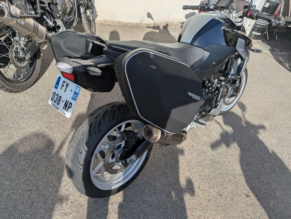 BMW F 800 R 47.5CV 4