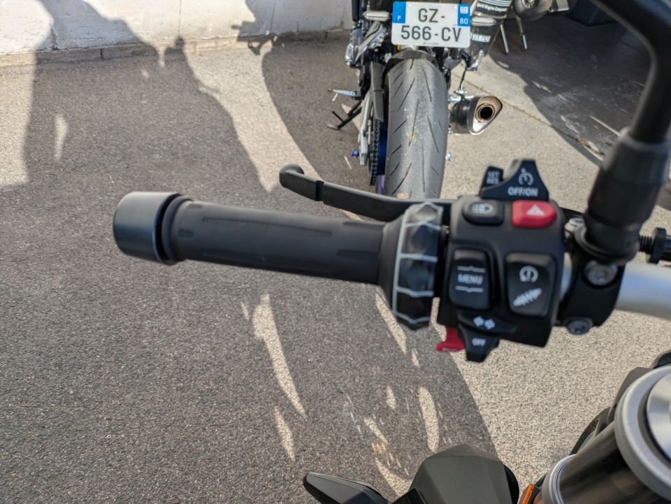 BMW F 800 R 47.5CV 4