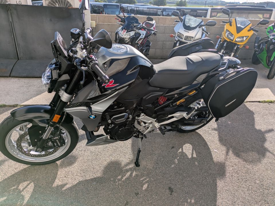 BMW F 800 R 47.5CV 4