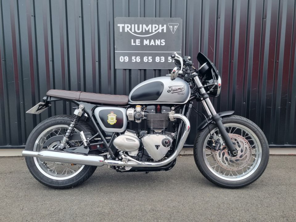 TRIUMPH BONNEVILLE T120 4