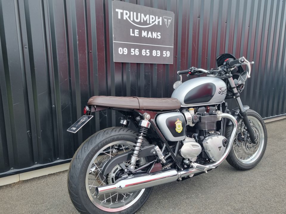 TRIUMPH BONNEVILLE T120 4