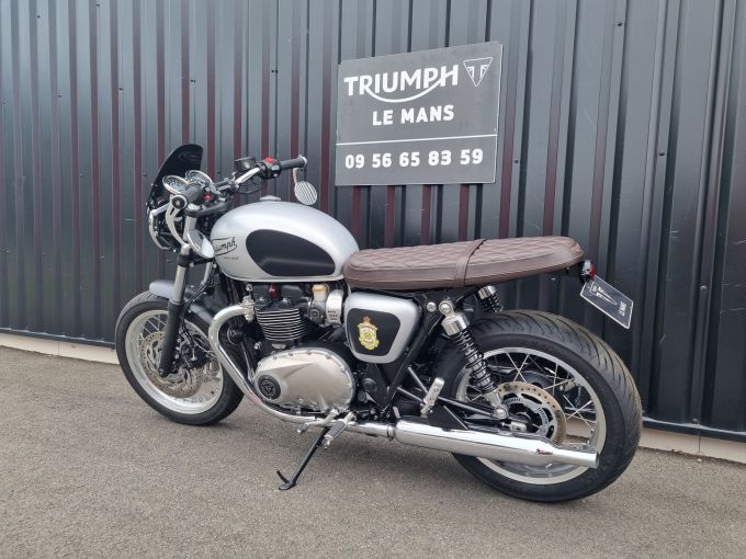 TRIUMPH BONNEVILLE T120 4
