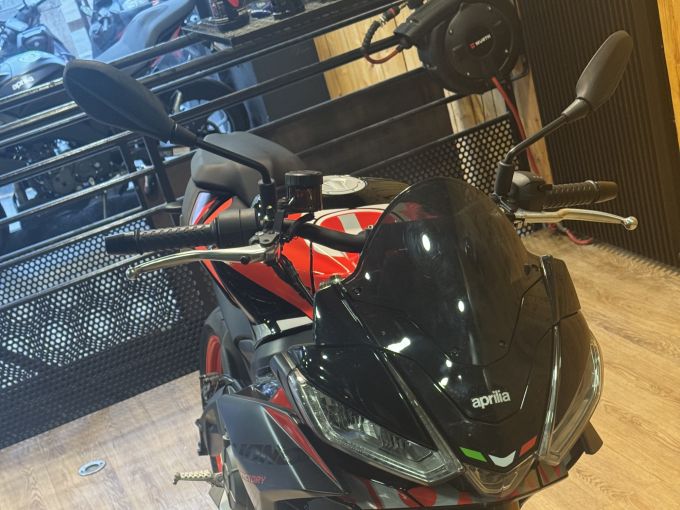 APRILIA TUONO 660 FACTORY 4