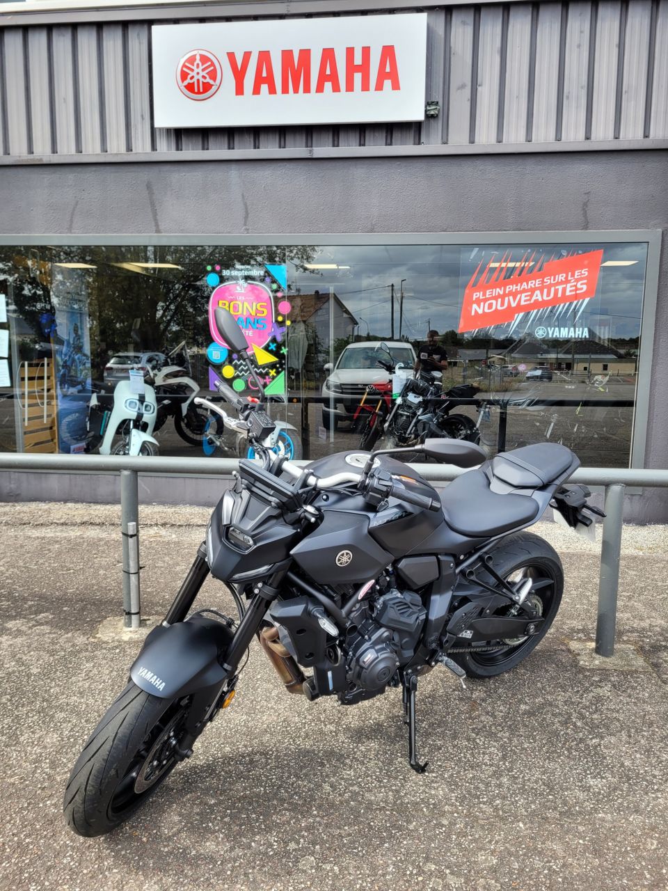 YAMAHA MT-07 Y-AMT 4