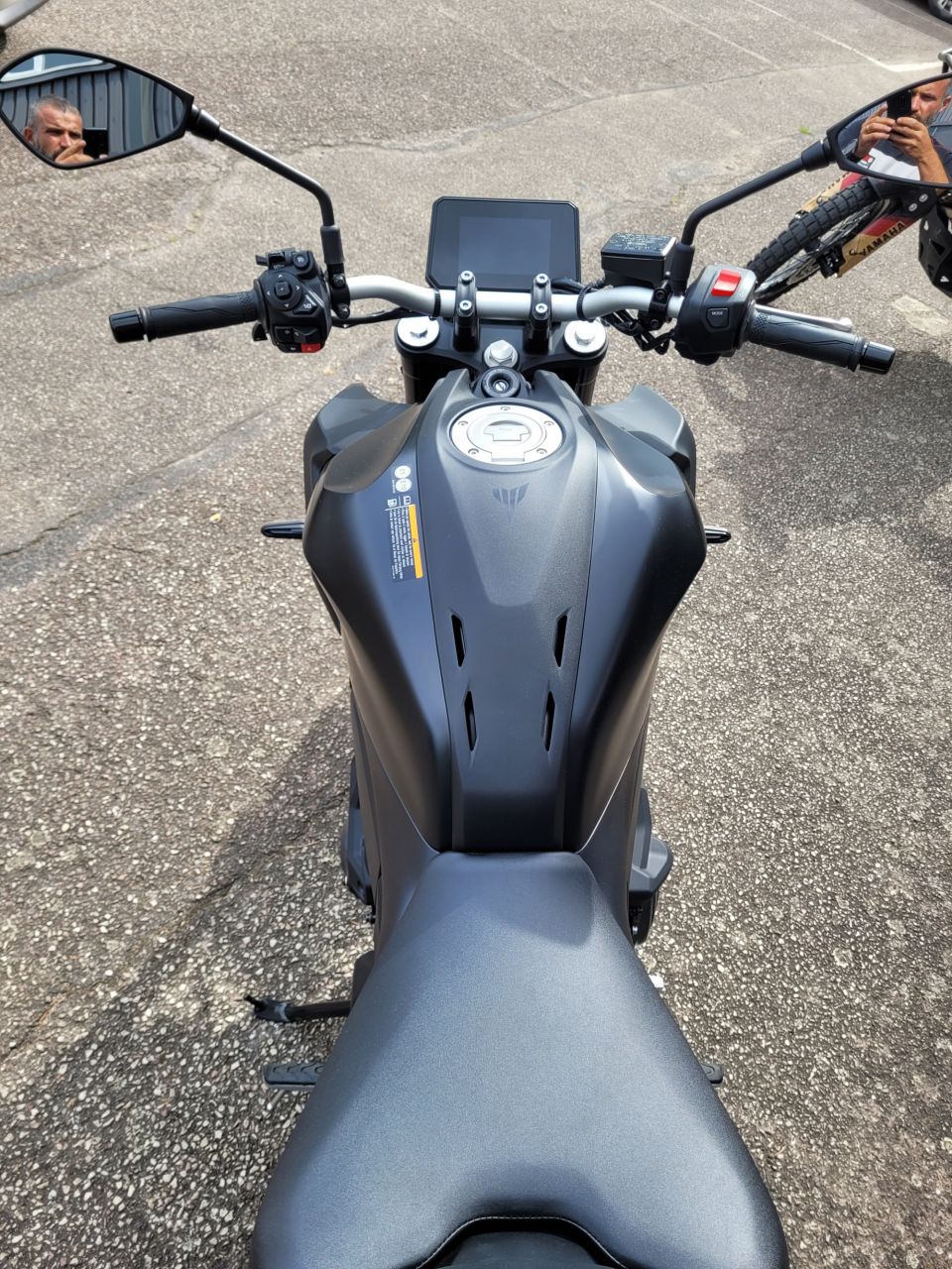 YAMAHA MT-07 Y-AMT 4