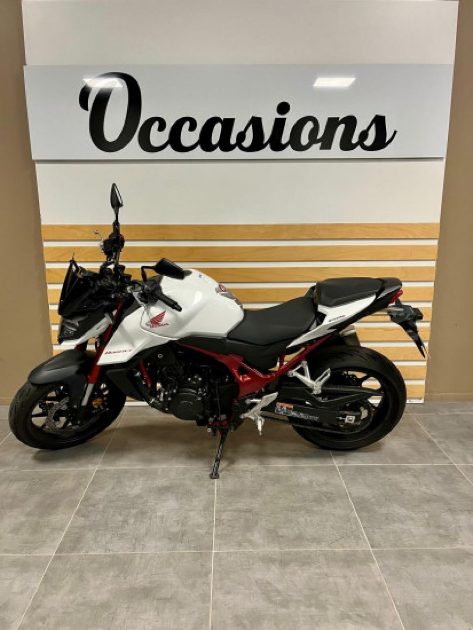 HONDA CB750 HORNET 4