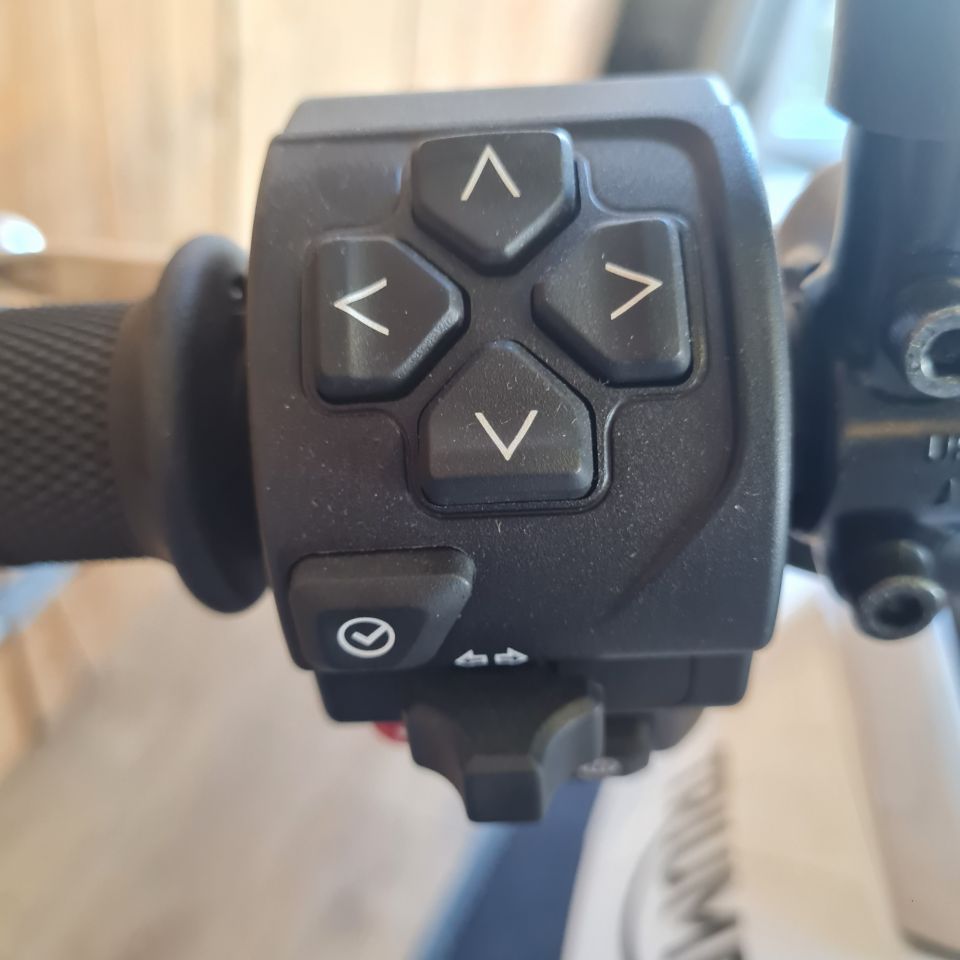 TRIUMPH TIGER SPORT 660 4