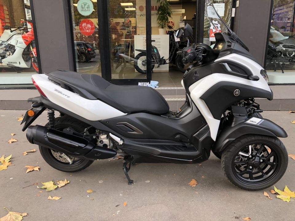 YAMAHA TRICITY 300 4
