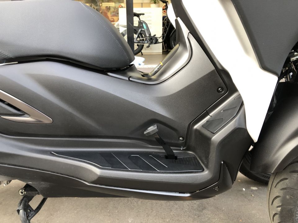 YAMAHA TRICITY 300 4