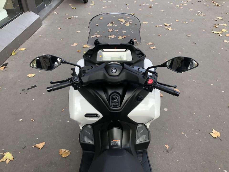 YAMAHA TRICITY 300 4