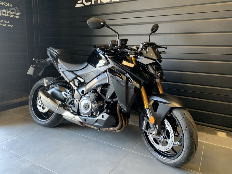 SUZUKI GSX-S 1000 4