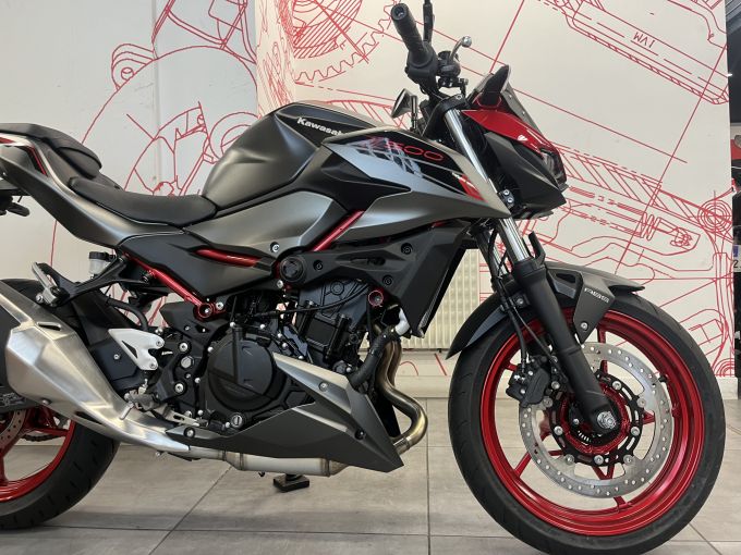 KAWASAKI Z500 SE 4